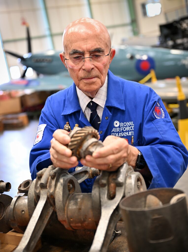 RAF Museum Volunteer Awarded MBE for 50 Years’ Service to Heritage 10 RAF Museum Volunteer Roy Martin recently awarded his MBE oversees the Museums team of engineering Volunteers 1