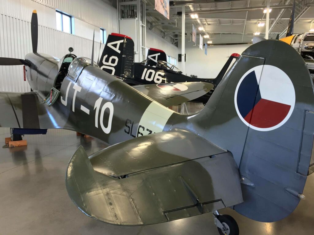 Randy's Warbird Profiles: Supermarine Spitfire LF Mk.IXe SL633 10 RWW Spitfire SL633 10