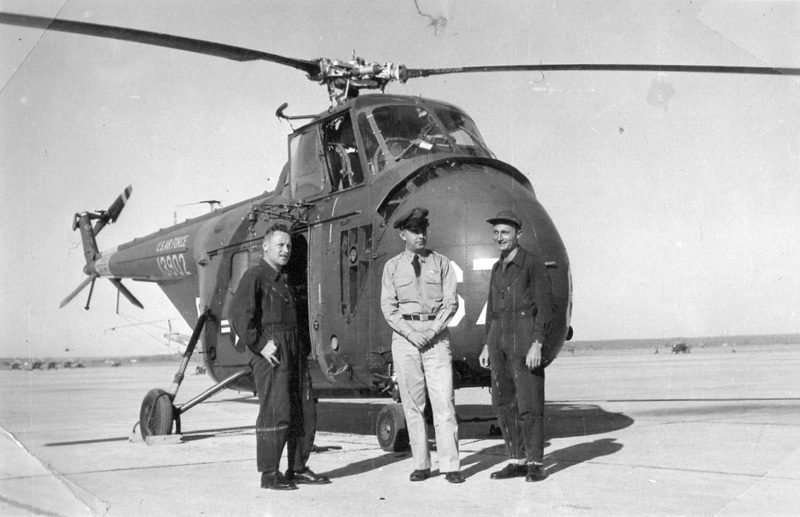 Smithsonian’s Bf 109 Unveils a Hidden Story of Resistance 26 Rene Darbois right receiving helicopter training in Texas Pilote de la Liberte