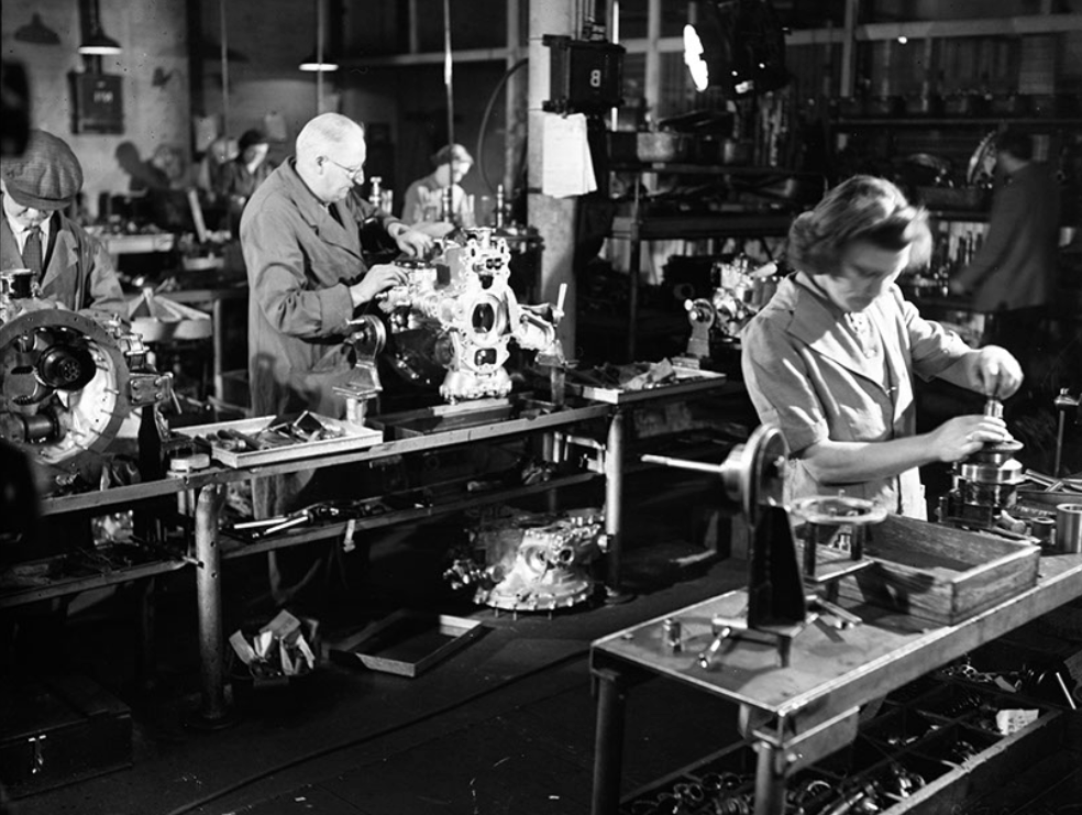 The Mustang and the Merlin 12 Rolls Royce War Record 1943