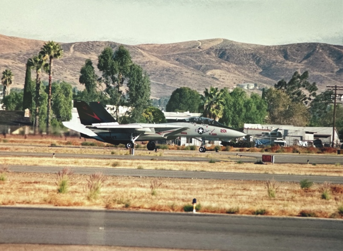 San Diego Air and Space Museum to Move F-14A Tomcat to Balboa Park 11 SDASMs F 14 Tomcat Landing at Gillespie Field. Zeke Cormiers stepson Kevin Casey landed it in about 12 the length of runway 9 L