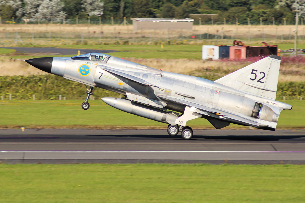 Declassified: Swedish Pilots Presented with U.S. Air Medal For Protecting SR-71 Blackbird 11 SE DXN SAAB Viggen Gustav 52 21366952562