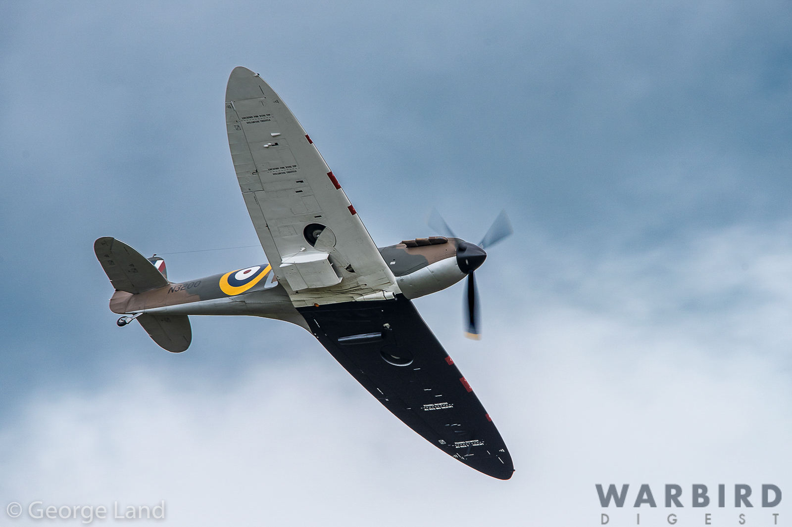 Duxford Air Festival - Air Show Report 75 Supermarine Spitfire F.Mk la G CFGJ N3200 No 19 Squadron22QV22 Sqd Ldr G.D.Stephenson RAF Duxford April 1940 D75 5543