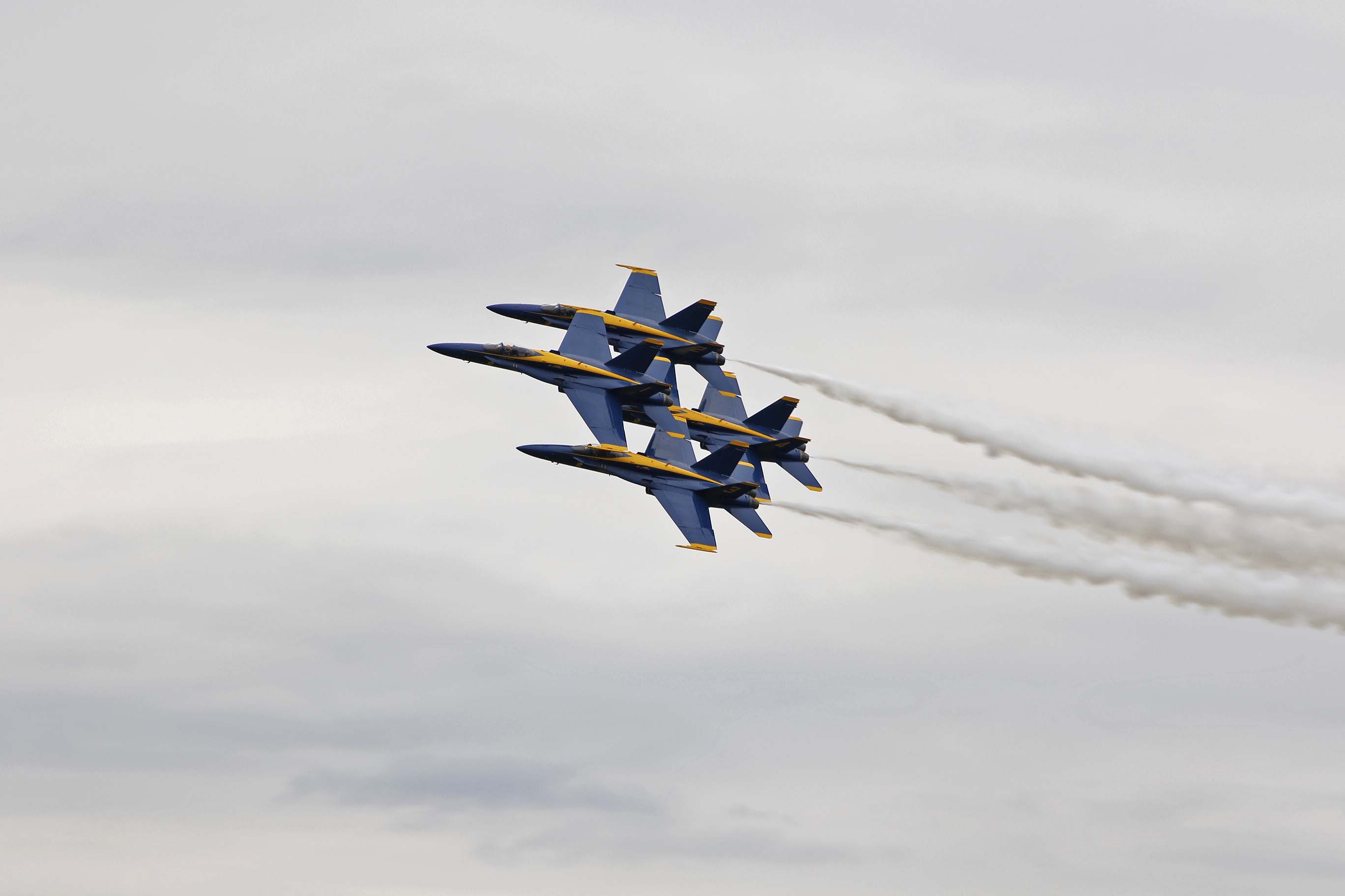 Blue Angel On The Move: Yankee Air Museum Adds F/A-18 Hornet 10 TOM 2017 Blue Angels 3609 edited 1