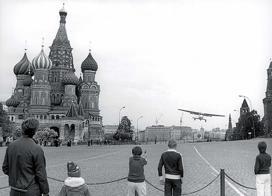 Today in Aviation History: The Anniversary of Mathias Rust’s Flight to Red Square 12 Today in Aviation History The Anniversary of Mathias Rusts Flight to Red Square