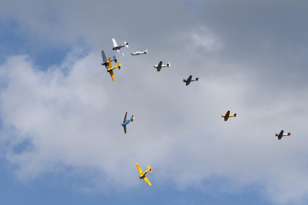 Le Temps des Hélices - La Ferté Alais airshow 2024 19 Tora Tora 7D2 1157
