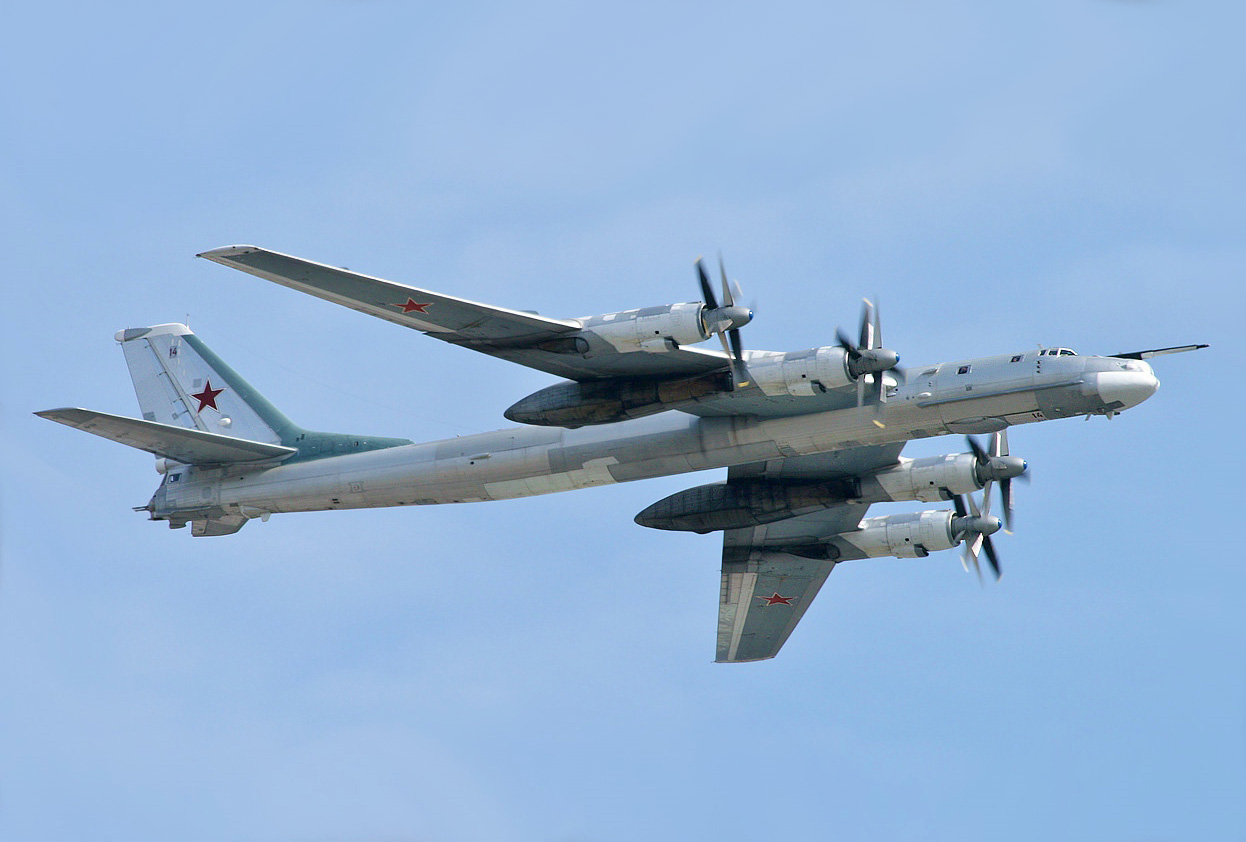 Travel For Aircraft Bookshelf - Night of the Bear by Alan Cockrell and Richard Hess 11 Tupolev Tu 95 over Moscow Kustov cropped