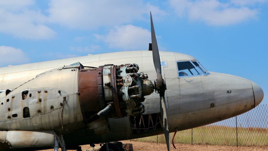 A Stroke of Marketing Genius: Local Businesses, Vintage Aircraft, And Their Unusual Association 24 Vic s old Viking after its arrival at Rand Airport South African Airways Museum Society