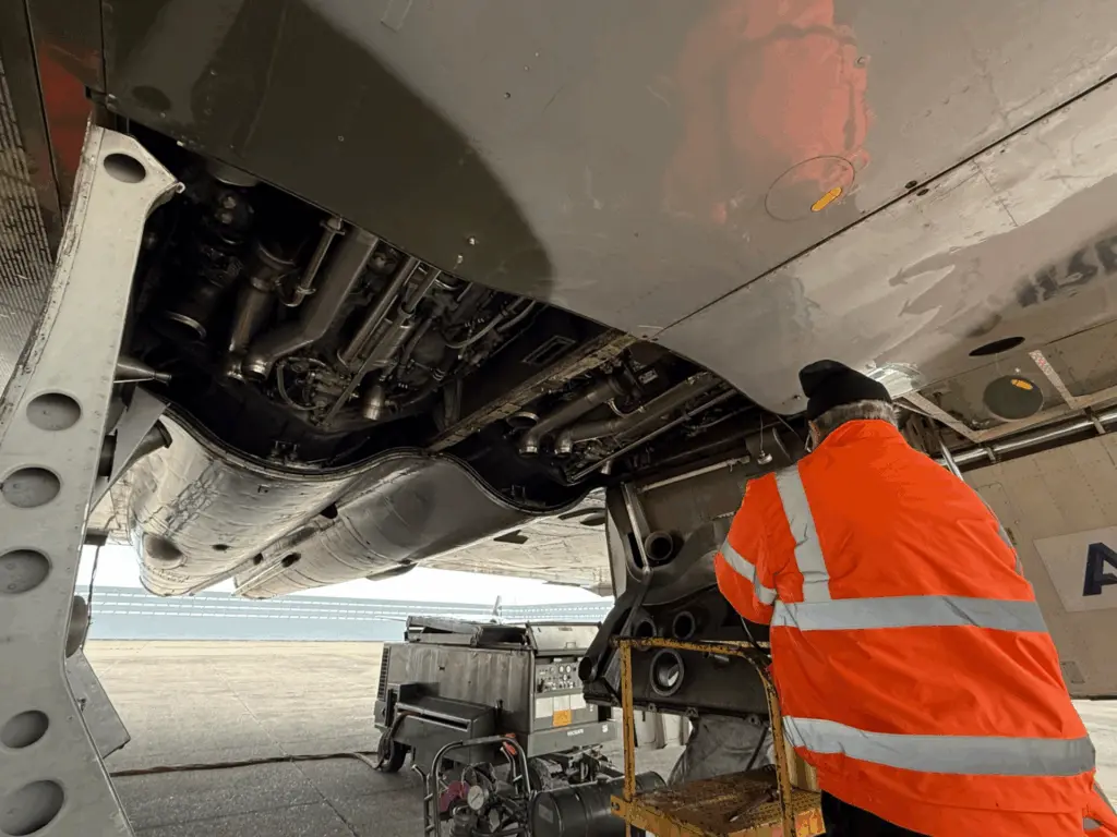 Vulcan XH558 Maintenance Update as Fundraising Efforts Continue 12 Vulcan XH558 Emergency Hydraulic Power Pack