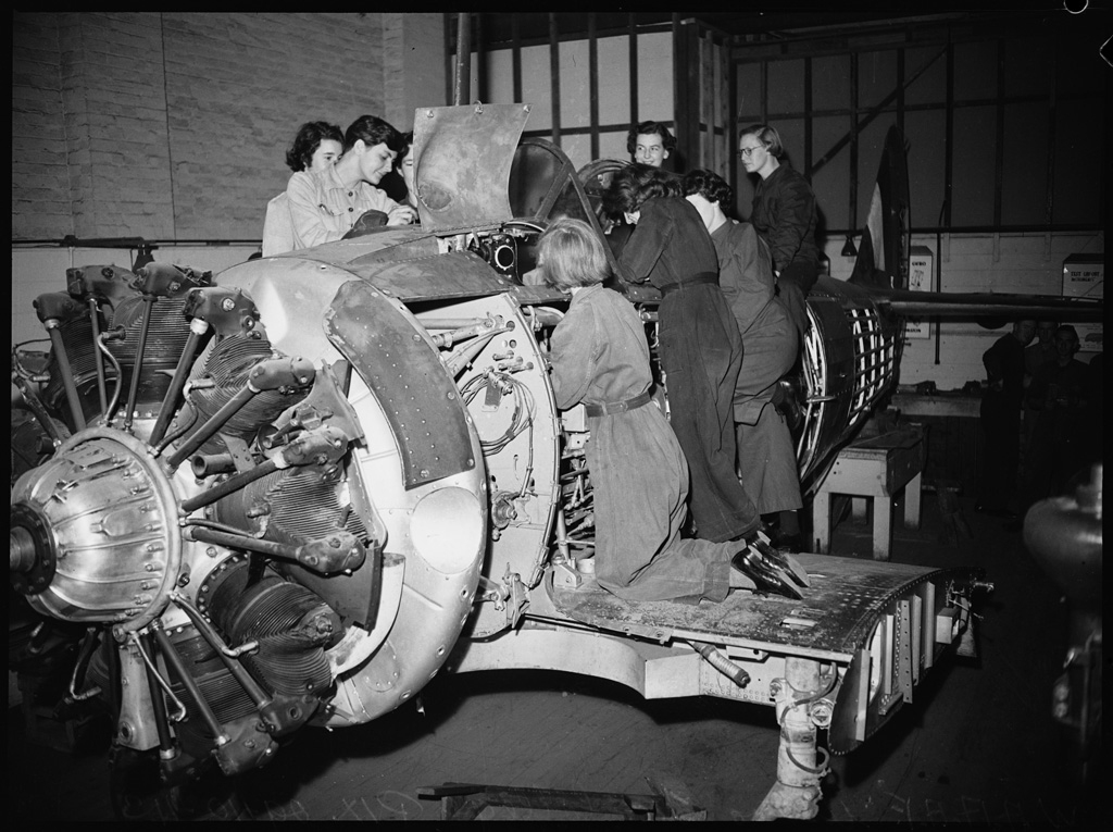Today in Aviation History: Formation of Britain’s Women’s Auxiliary Air Force 11 W.A.A.F.s at Ultimo Technical College Sydney 1943