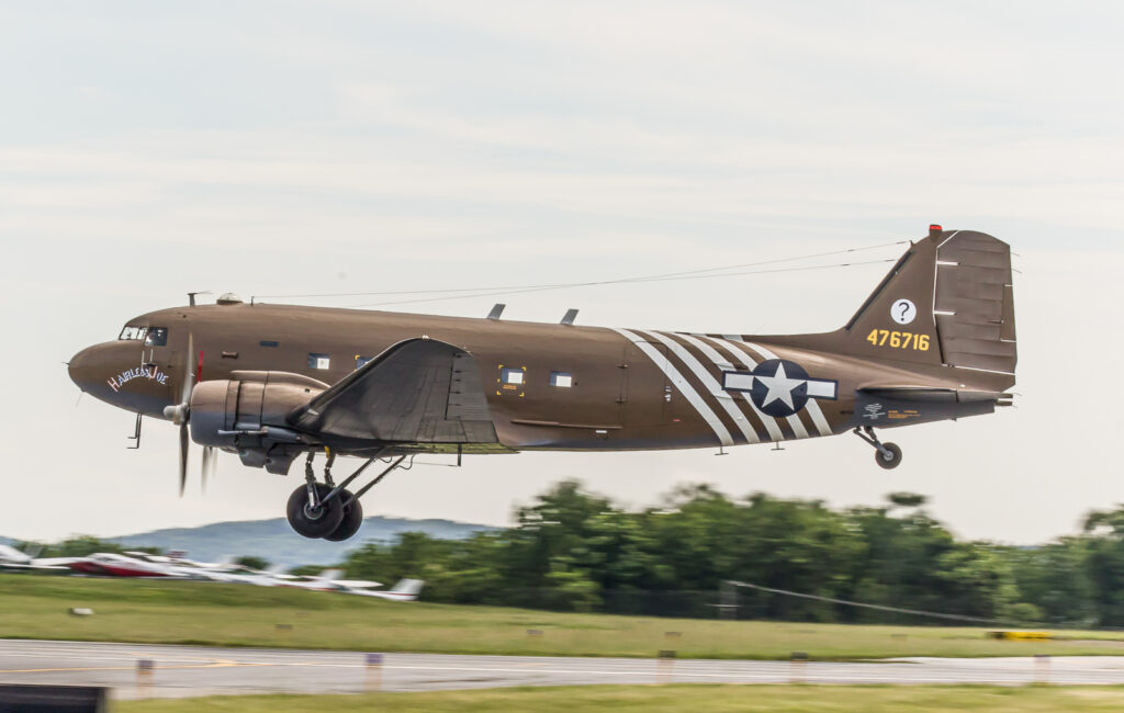 Michigan Flight Museum Honors Memorial Day with Flyovers and ‘Tribute Rosies’ Appearances 14 WWIIW 26 of 56 e1660231361891