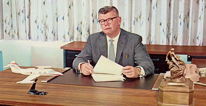 Today in Aviation History: First Flight of The Learjet 11 William Powell Lear