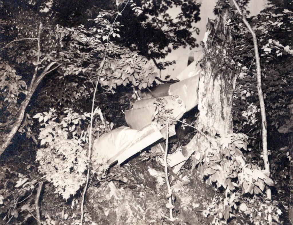 Corsair Slice on the 14th Fairway 21 XF4U 1 accident July 9 1940 Photograph courtesy of New England Air Museum Ramsay Library10