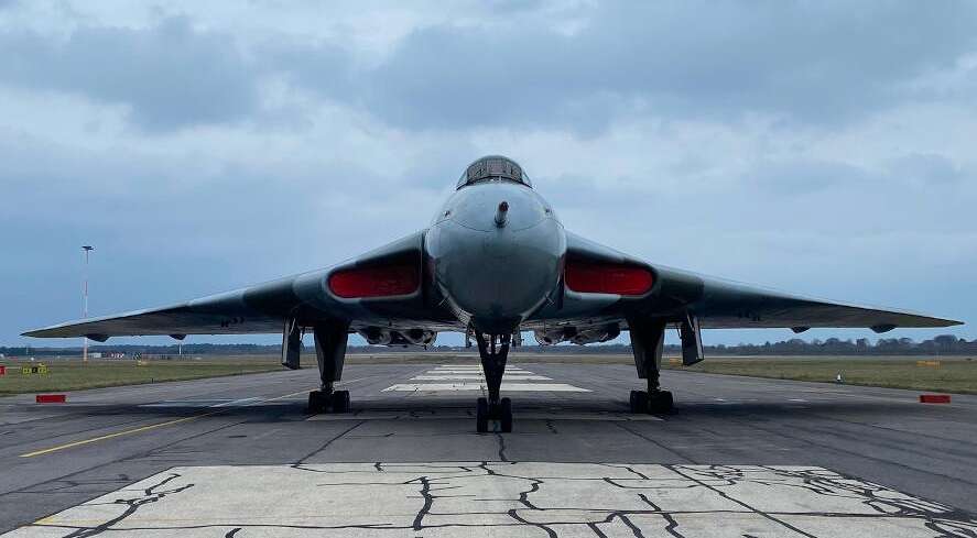 New Dates Announced for Vulcan XH558 Tours 10 XH558 887x489 1