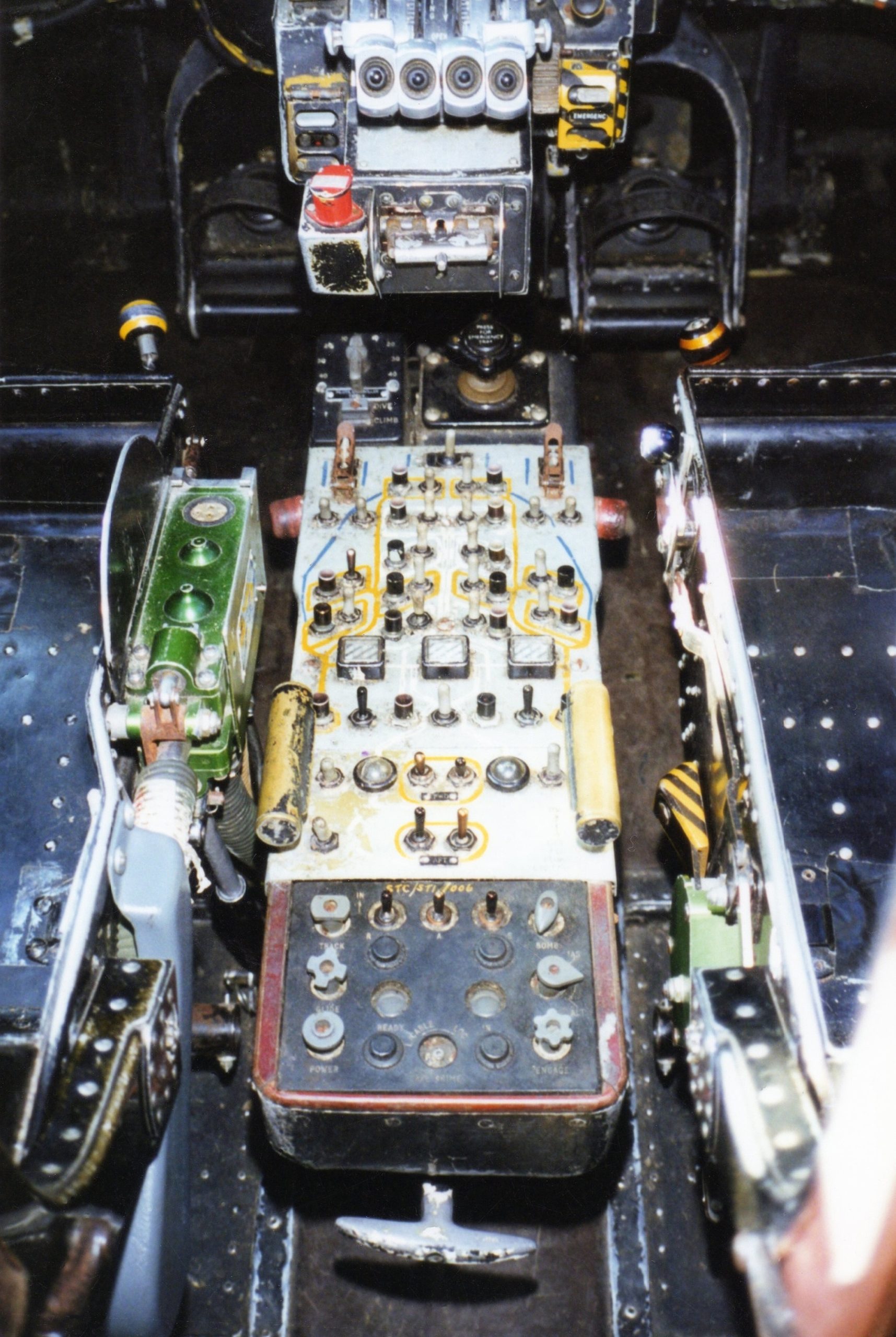 Avro Vulcan over the Falklands; XM597 and the Black Buck Raids 15 XM597 Fuel panel scaled