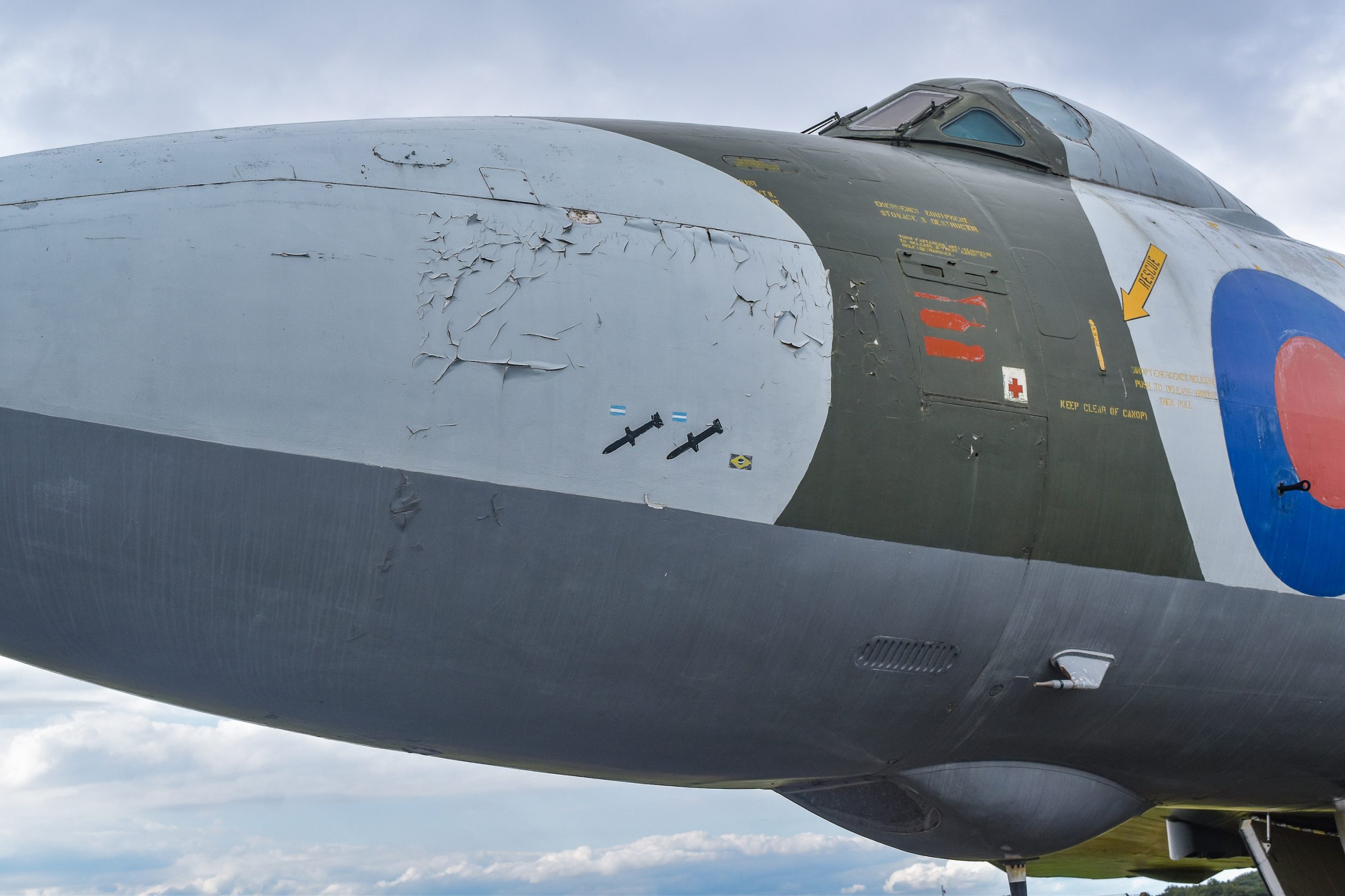 Avro Vulcan over the Falklands; XM597 and the Black Buck Raids 11 XM597 Nose art scaled