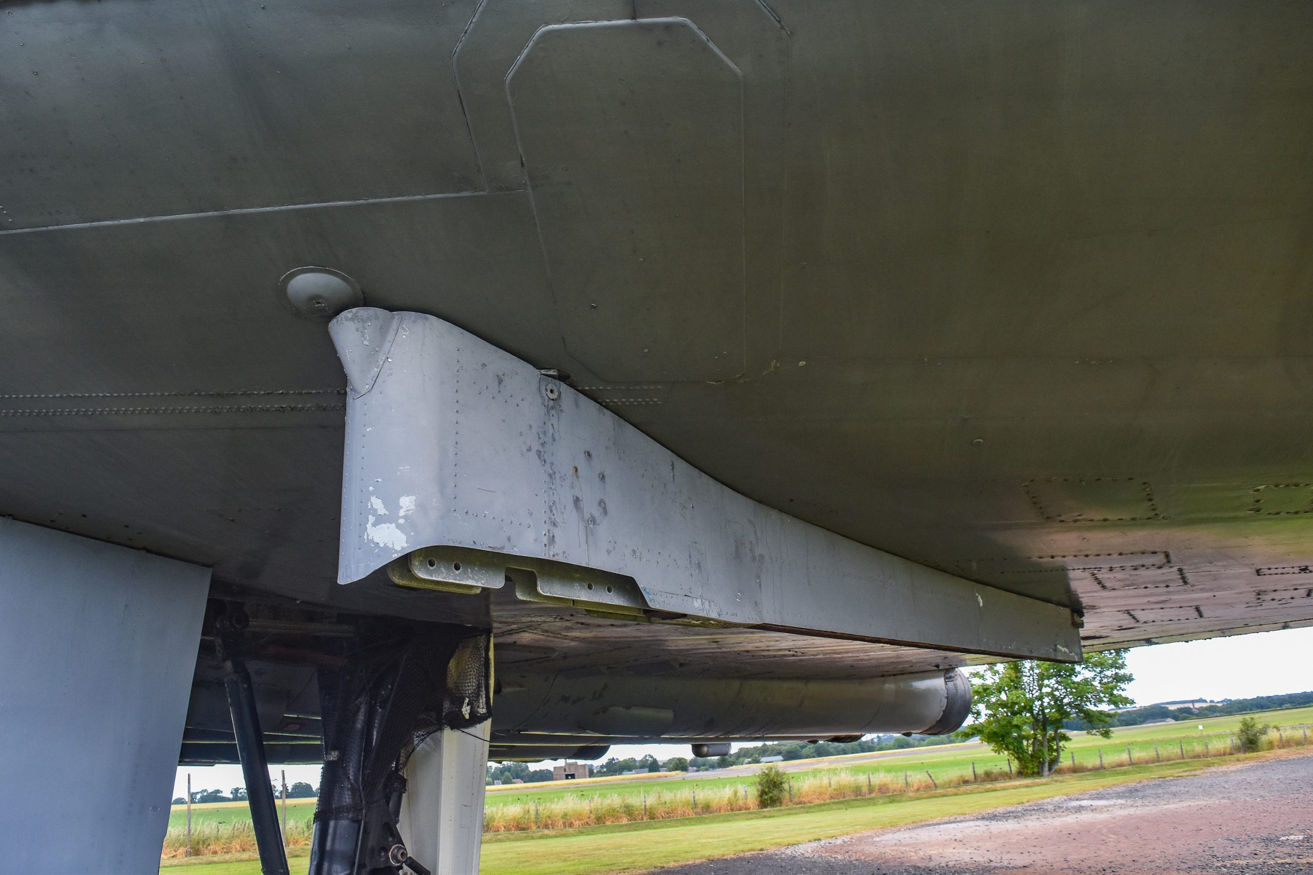 Avro Vulcan over the Falklands; XM597 and the Black Buck Raids 18 XM597 Pye Pylon scaled