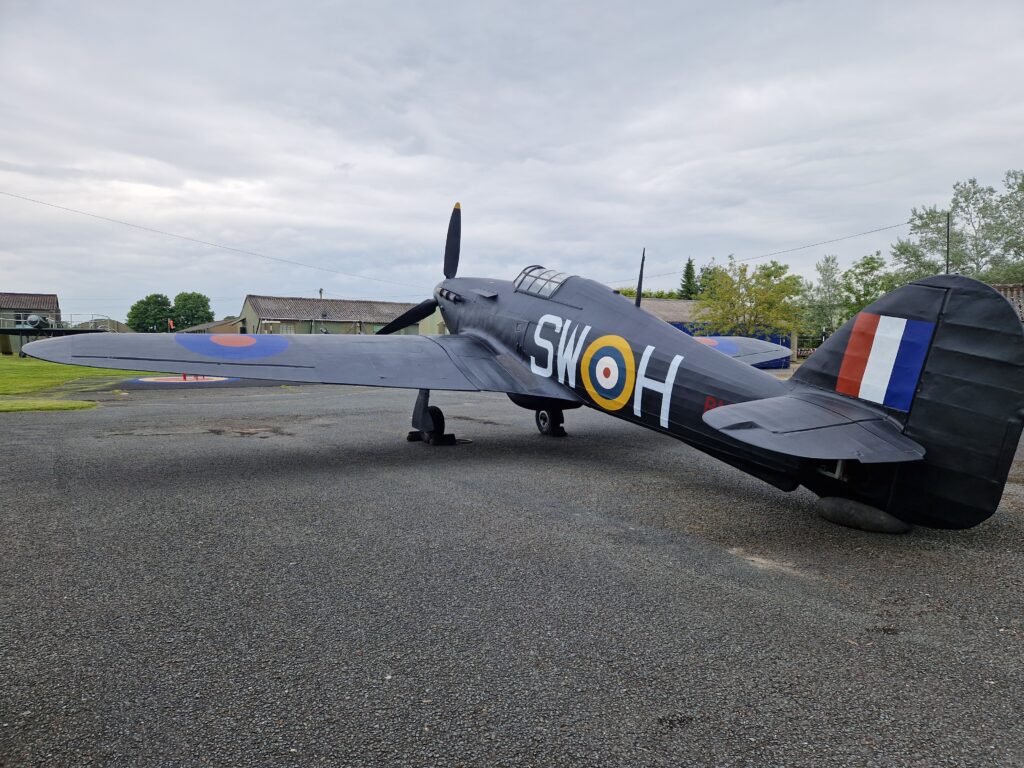 Hurricane Night Fighter Replica With a French Twist 12 YAM French twist Hurricane 003