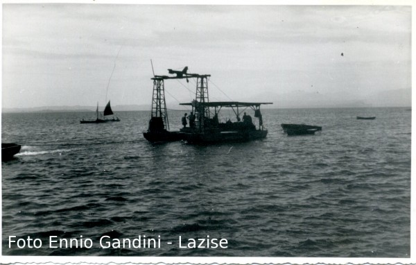 The Story of the Italian Air Force Mustang Wreck Rediscovered in Lake Garda 12 Original picture showing the recovery of the pilot. ( Thanks to The Volontari del Garda)