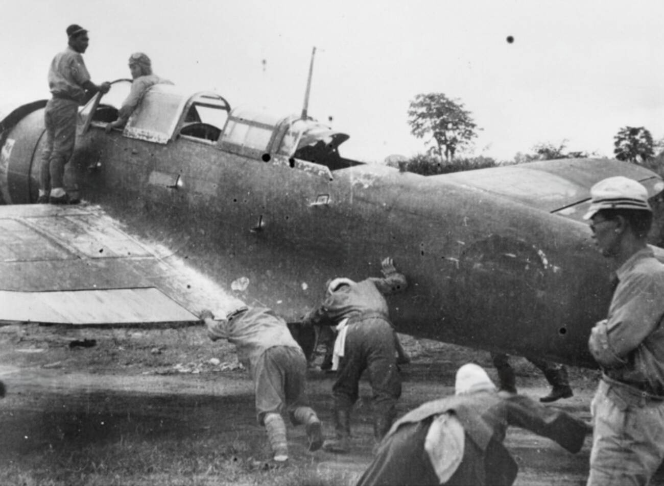 Pearl Harbor Aviation Museum Installs a New Wing on Nakajima B5N2 ‘Kate’ 13 b5n2 kate 302 rabaul