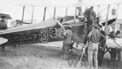 This Day in Aviation History - Jimmy Doolittle's First Transcontinental Crossing 11 de Havilland DH.4B 1 S 22 353 being service at Kelly Field 4 September 1922 Doolittle in cockpit