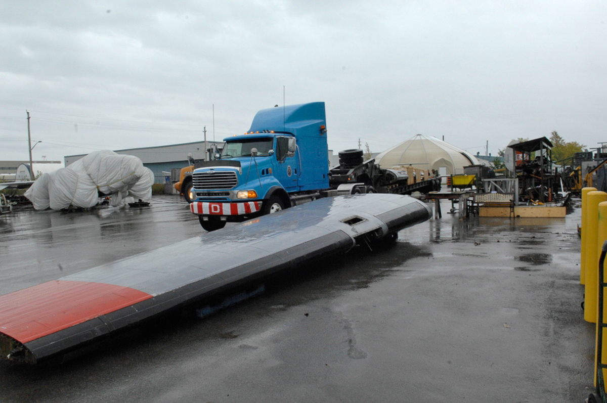 Lancaster KB882 Safely At Her New Home 20 Unloading the Lancaster's outer wing panels at the National Air Force Museum of Canada on October 5th, 2017. (photo by Josh Bambrough, NAFMC via RCAF)