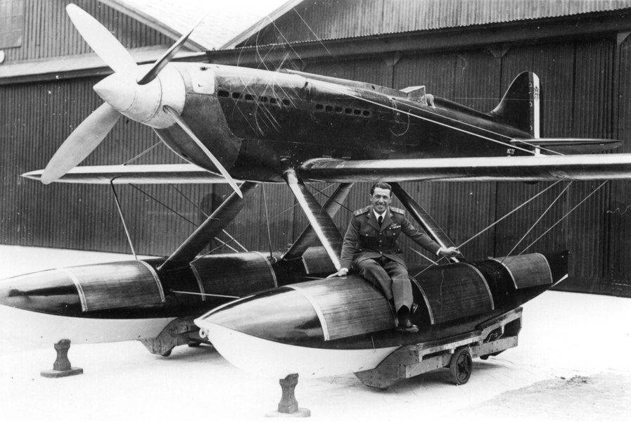 Today in Aviation History: Francesco Agello Sets New Airspeed Record Flying the Macchi M.C.72 12 mar Francesco Agello