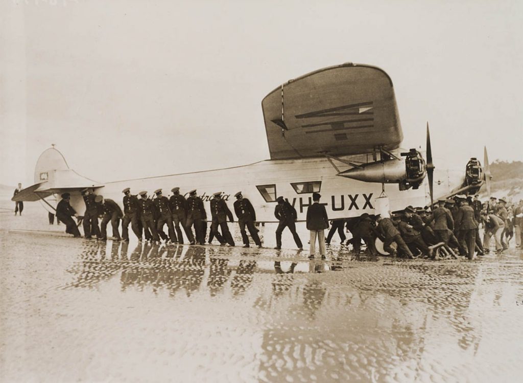 Today in Aviation History: First Airmail Flight between New Zealand and Australia 16 slnsw ireland 1933 a1269009h 1024x749 1