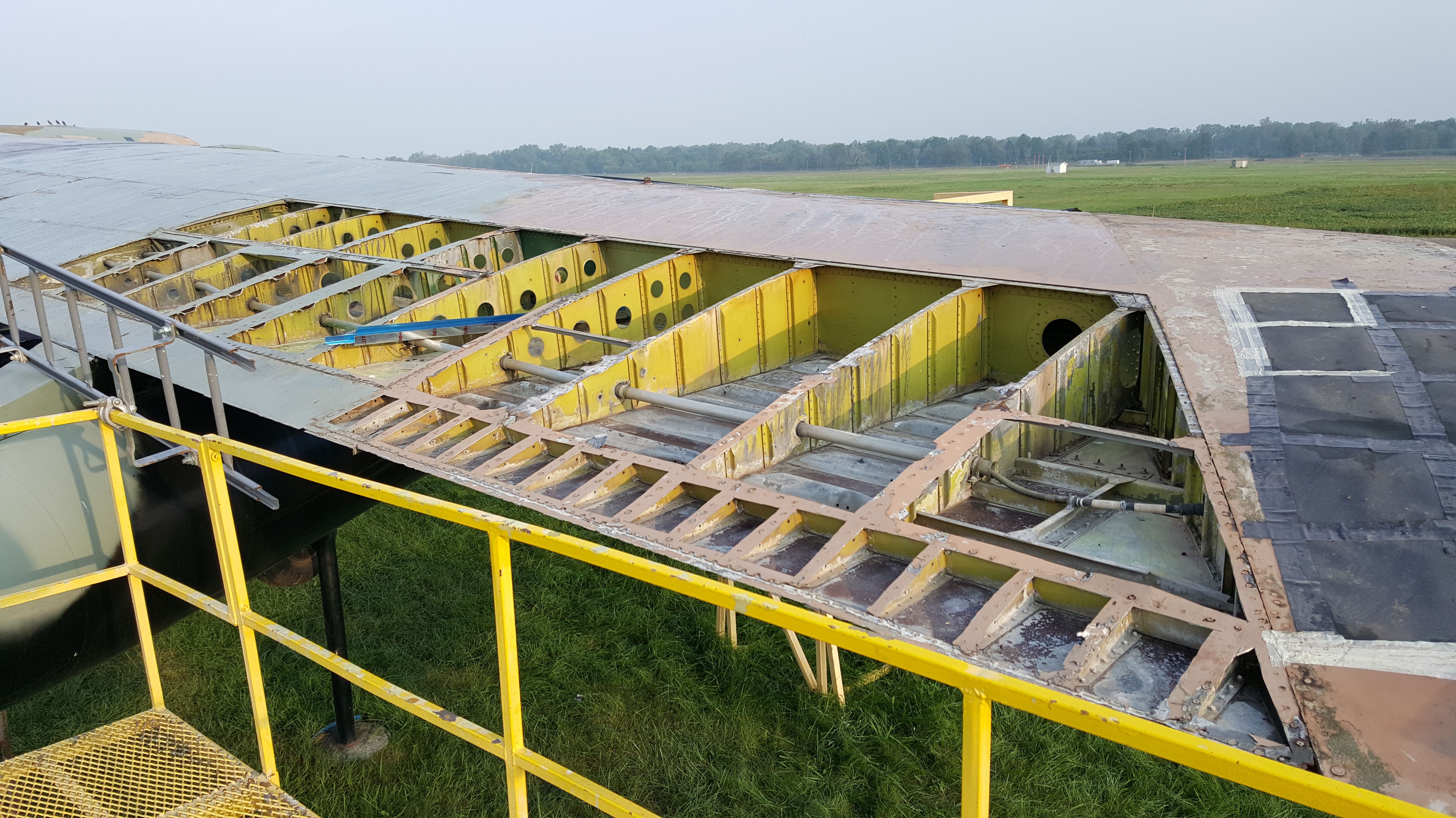 Restoring the Yankee Air Museum's Boeing B-52D Stratofortress 10 stringers catalano