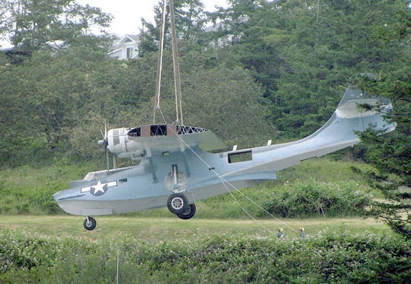 One Last Flight: WWII PBY Catalina Airlifted by CH-47 Chinook Over Whidbey Island 14 31780whidbeyjb PBYarrival