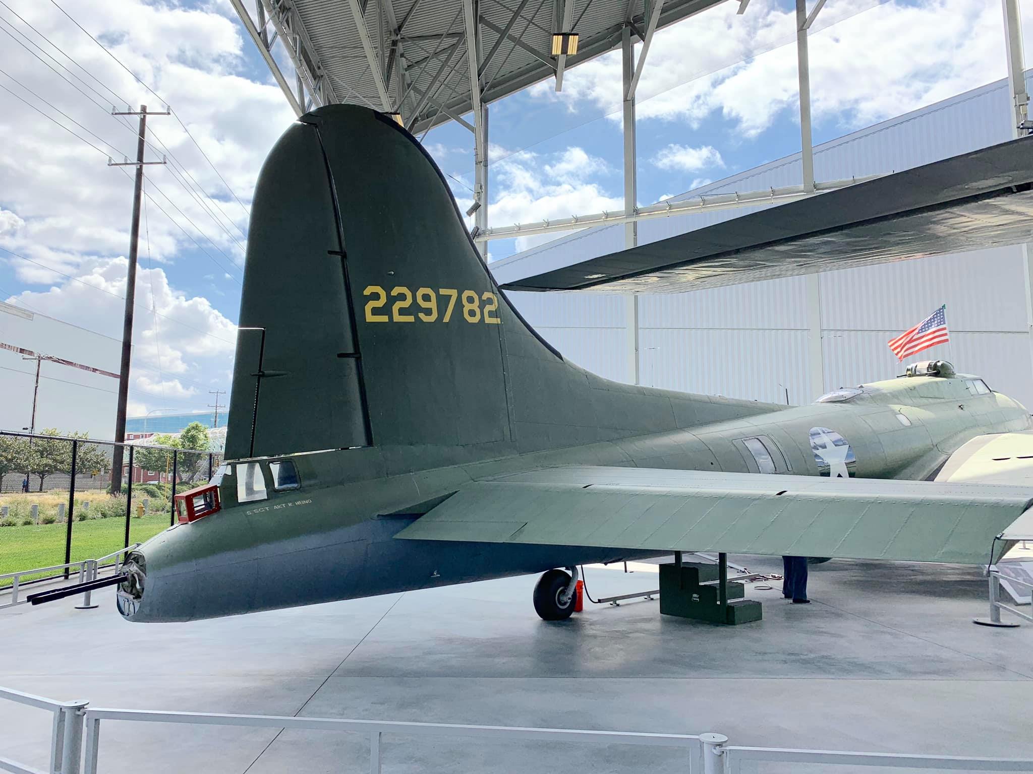 Randy's Warbird Profiles: Boeing B-17F Flying Fortress, s/n 42-29782 20 70064247 2866195223408116 982800233719136256 n