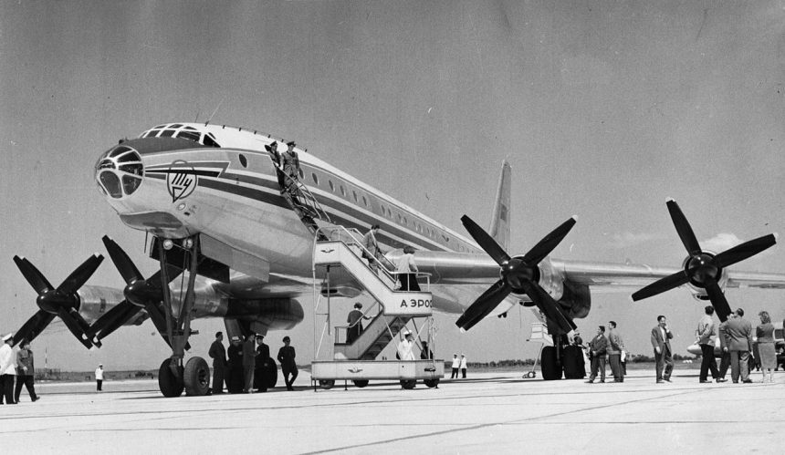 A Tupolev Tu 114 at Paris Le Bourget after a flight from Budapest Hungary 5 June 1959. Magyar Hírek folyóirat Wikipedia