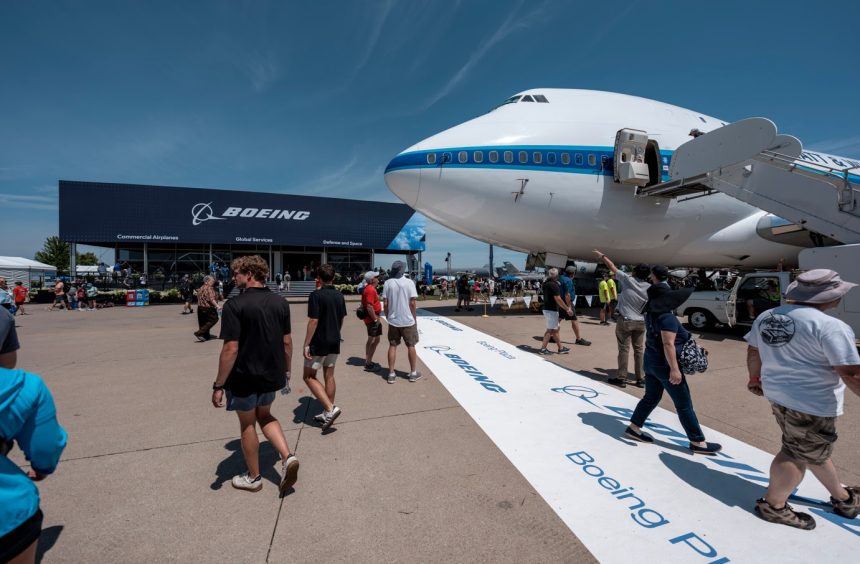 Boeing extends Platinum Level Support of EAA AirVenture Oshkosh