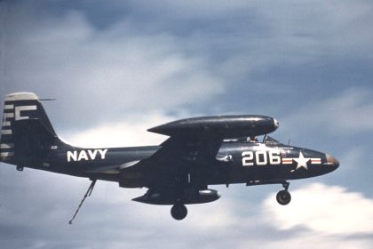 F2H 2 Banshee of VF 62 landing in 1953