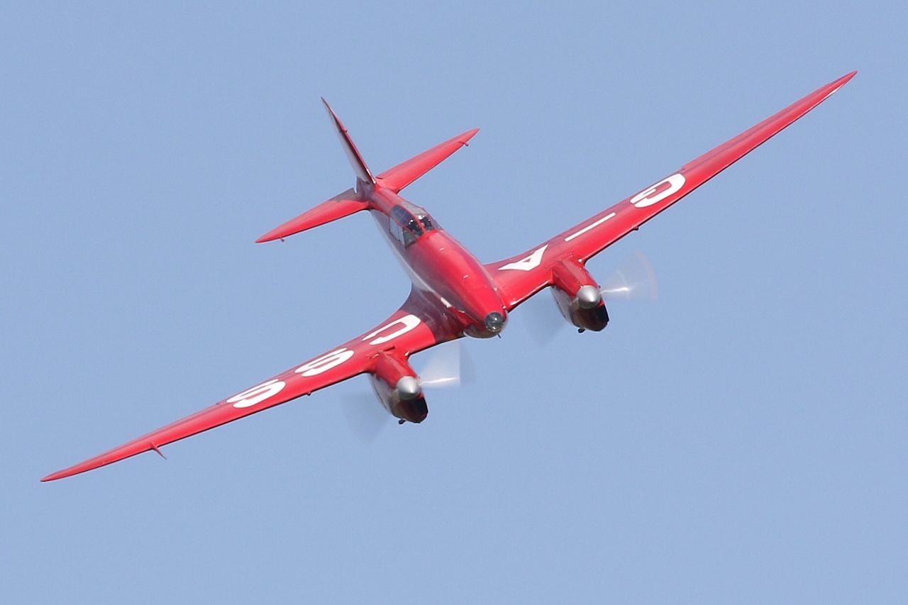Shuttleworth Season Premiere Airshow 18 G ACSS DH88 Comet 7D2 0918
