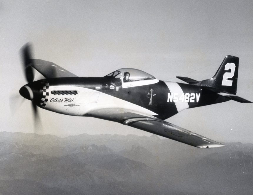 P 51D Esters Mink Race 2 N5482V