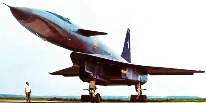 The Sukhoi T 4 or Project 100 was a Soviet high speed reconnaissance anti ship and strategic bomber aircraft that did not proceed beyond the prototype stage.